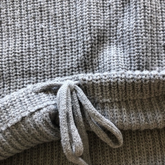 Chunky knit cropped boxy mock neck grey sweater - Picture 2 of 4